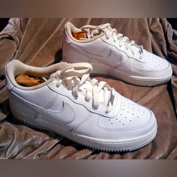 *GREAT DEAL* Nike Air Force 1 - Picture 2 of 5